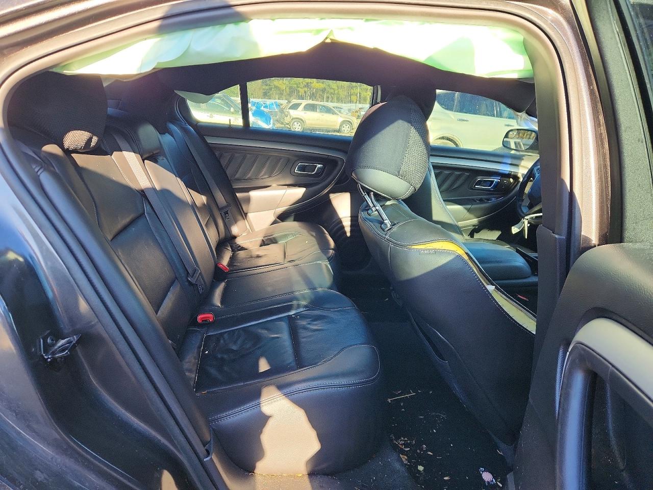 2015 FORD TAURUS SEL photo 10