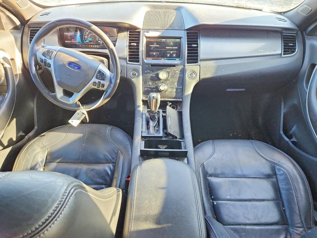 2015 FORD TAURUS SEL photo 8