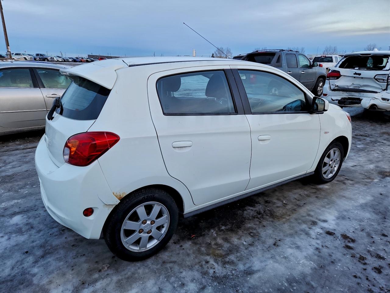 2014 MITSUBISHI MIRAGE ES photo 3