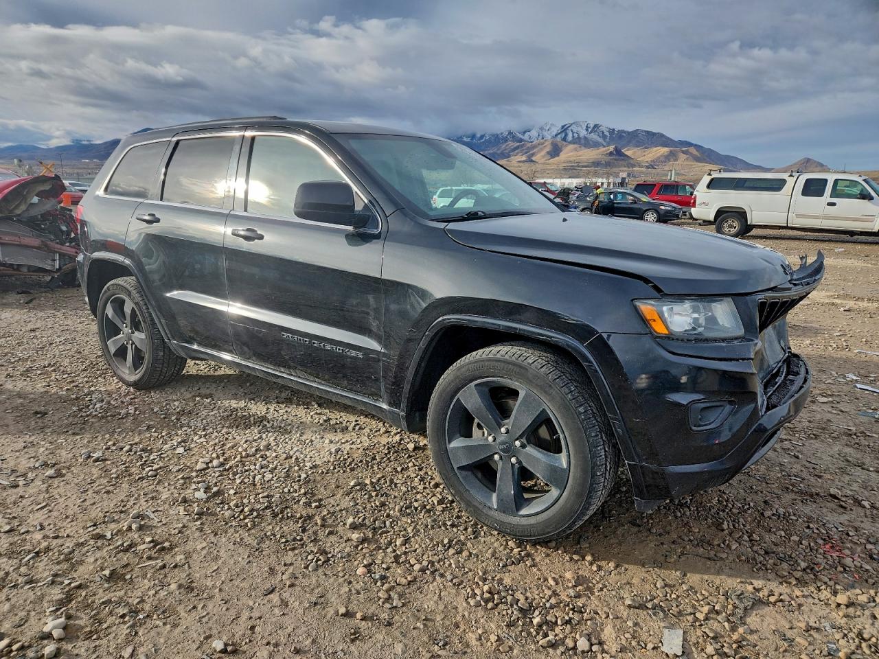2014 JEEP GRAND CHEROKEE LAREDO photo 4