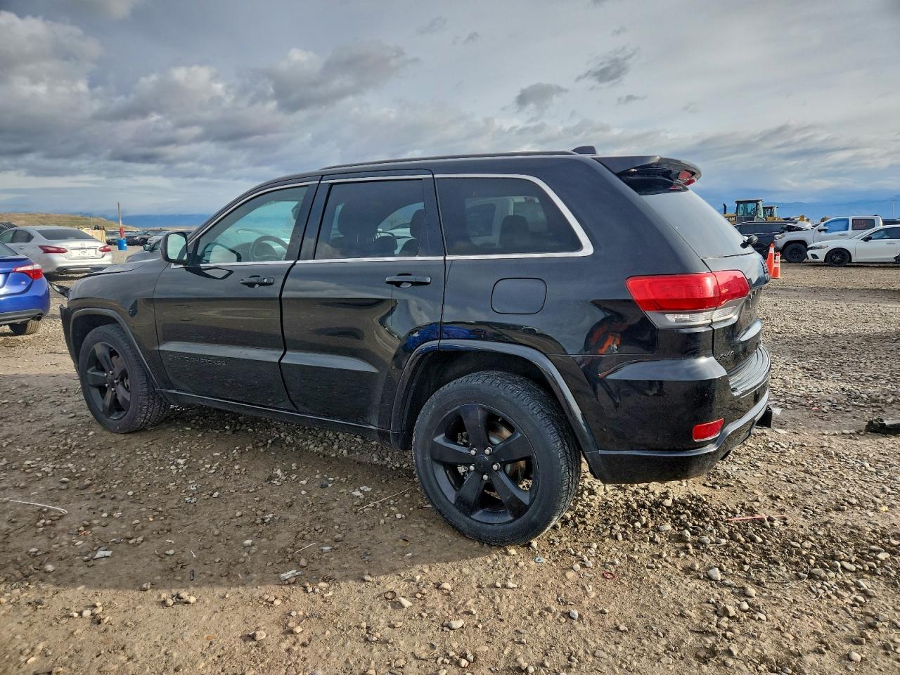 2014 JEEP GRAND CHEROKEE LAREDO photo 2