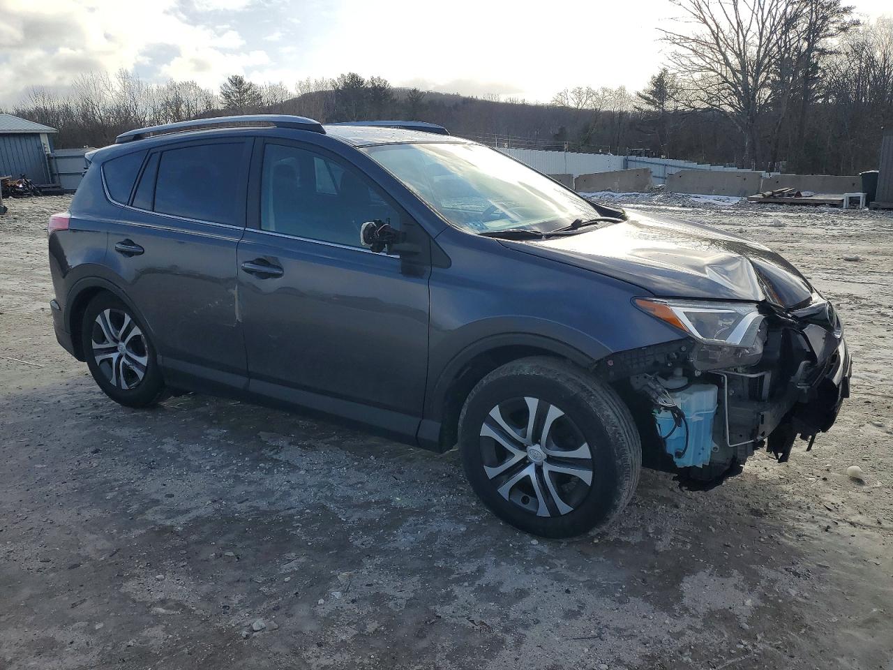 2018 TOYOTA RAV4 LE photo 4