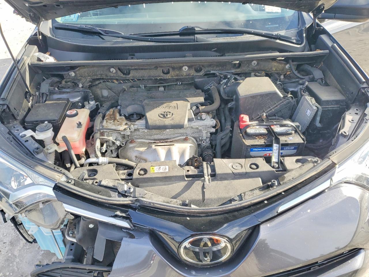2018 TOYOTA RAV4 LE photo 12