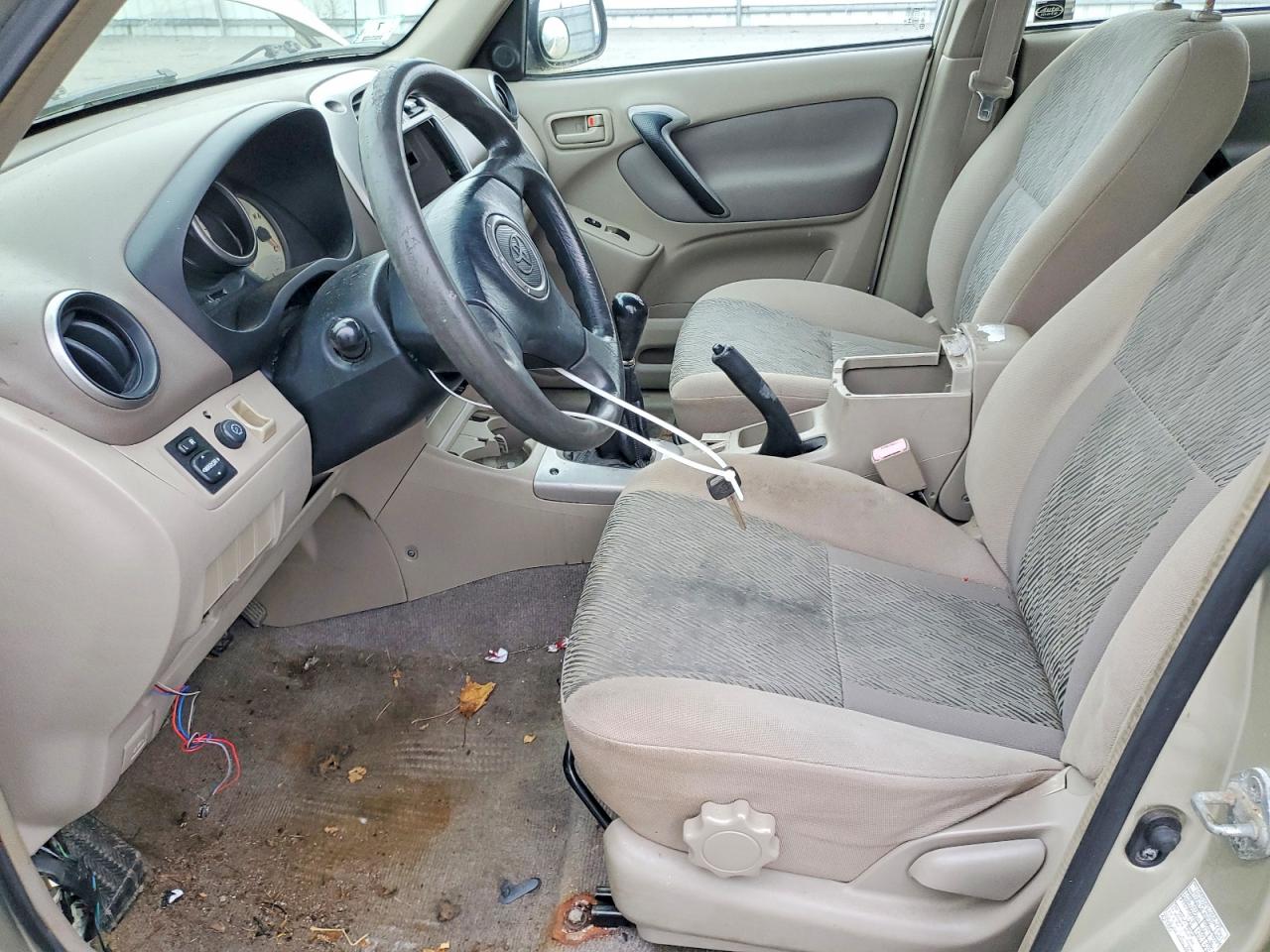 2002 TOYOTA RAV4 BASE photo 19