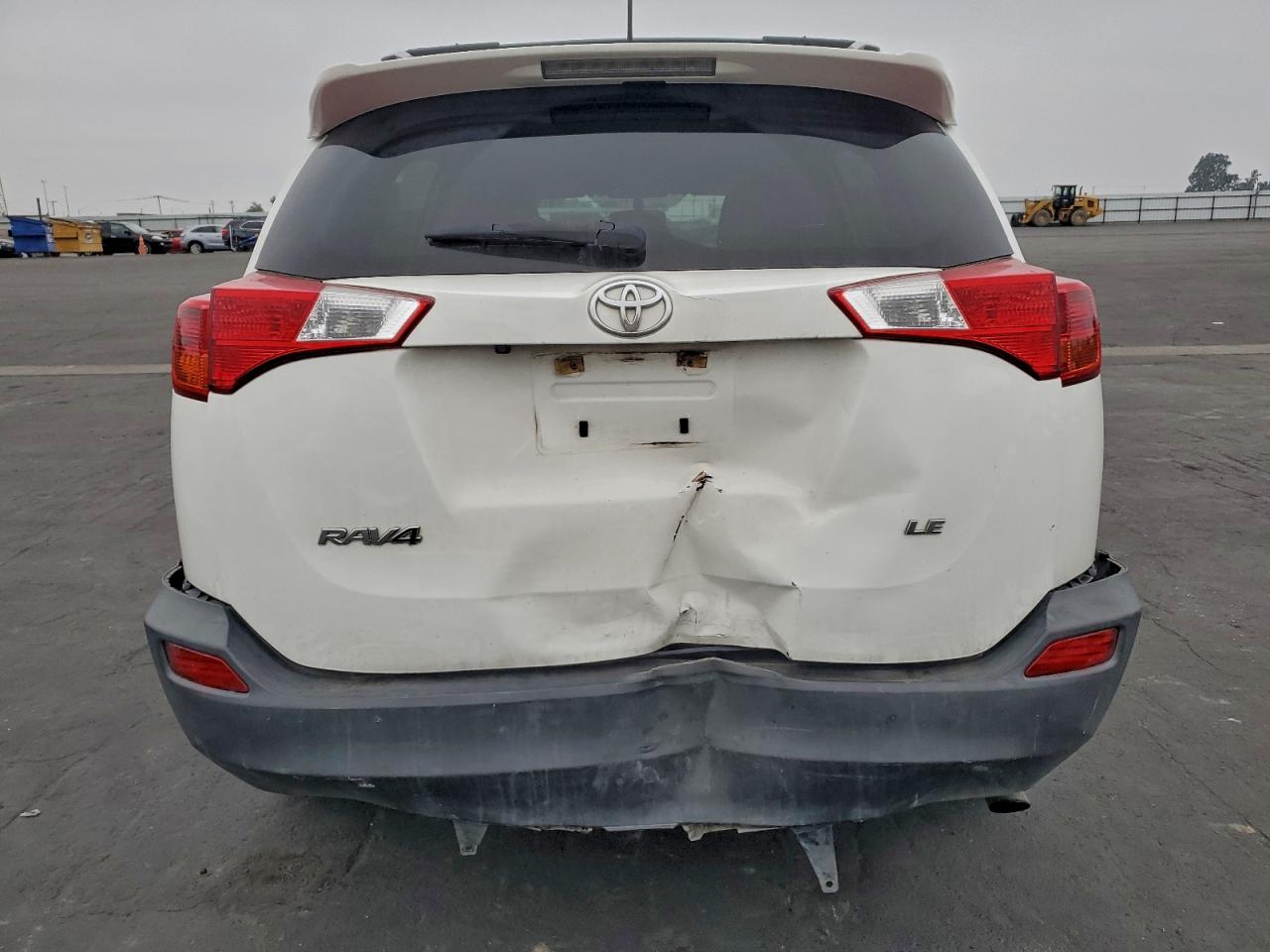 2014 TOYOTA RAV4 LE photo 6