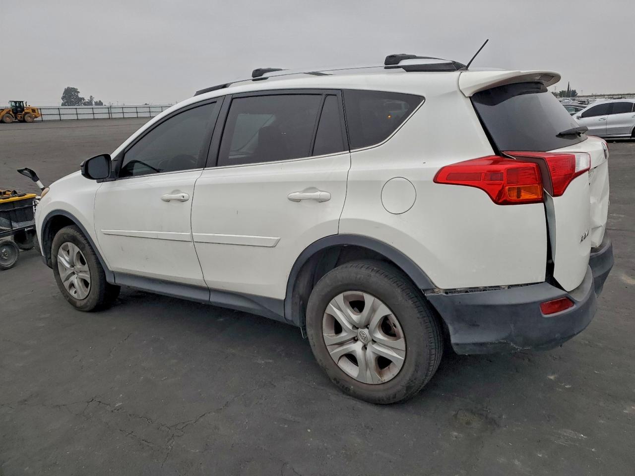2014 TOYOTA RAV4 LE photo 2