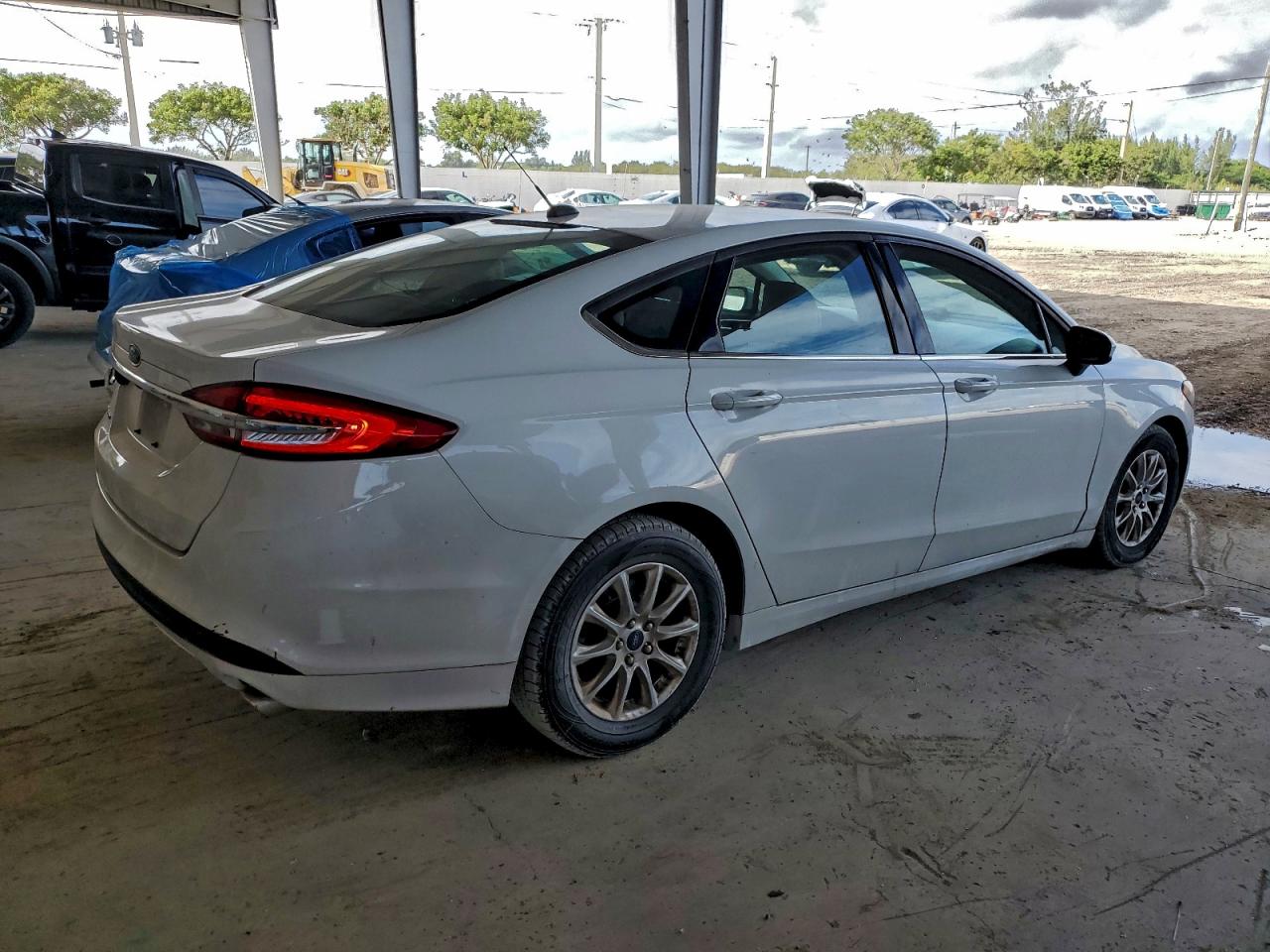 2018 FORD FUSION S photo 5