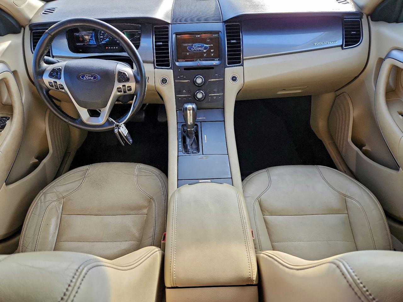 2015 FORD TAURUS SEL photo 8