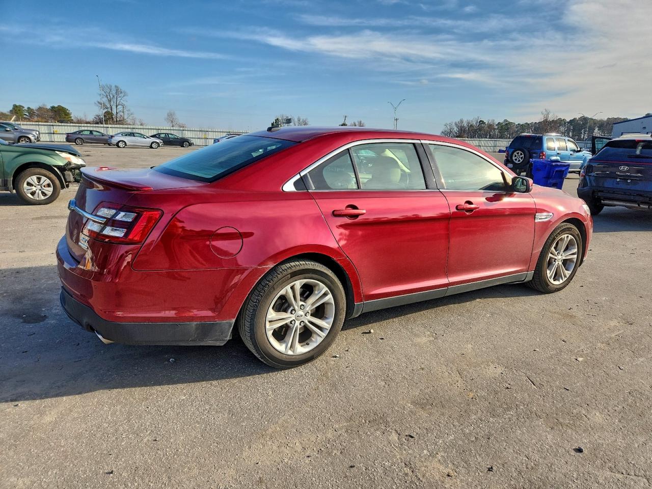 2015 FORD TAURUS SEL photo 3