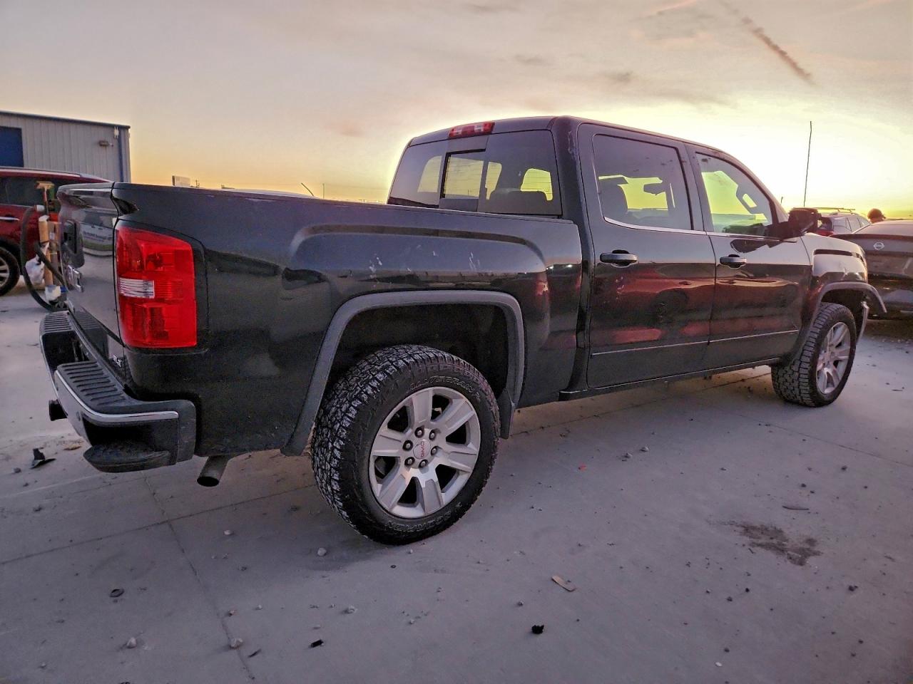 2015 GMC SIERRA C1500 SLE photo 3