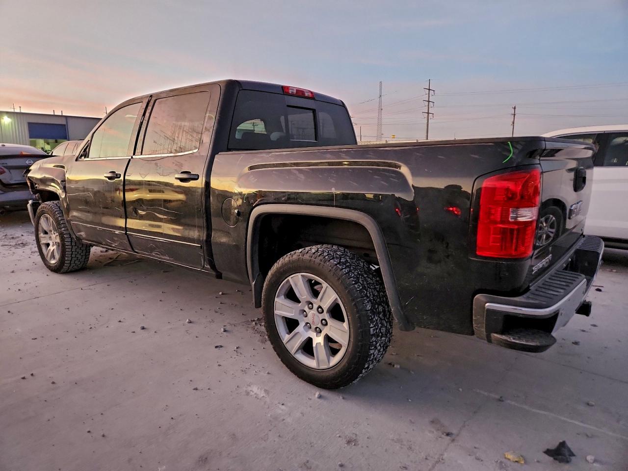 2015 GMC SIERRA C1500 SLE photo 2