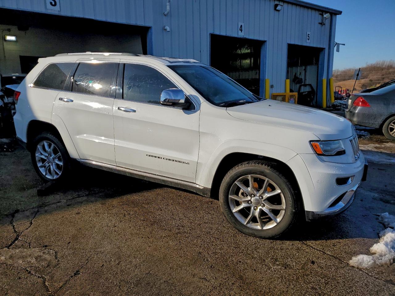 2016 JEEP GRAND CHEROKEE SUMMIT photo 4