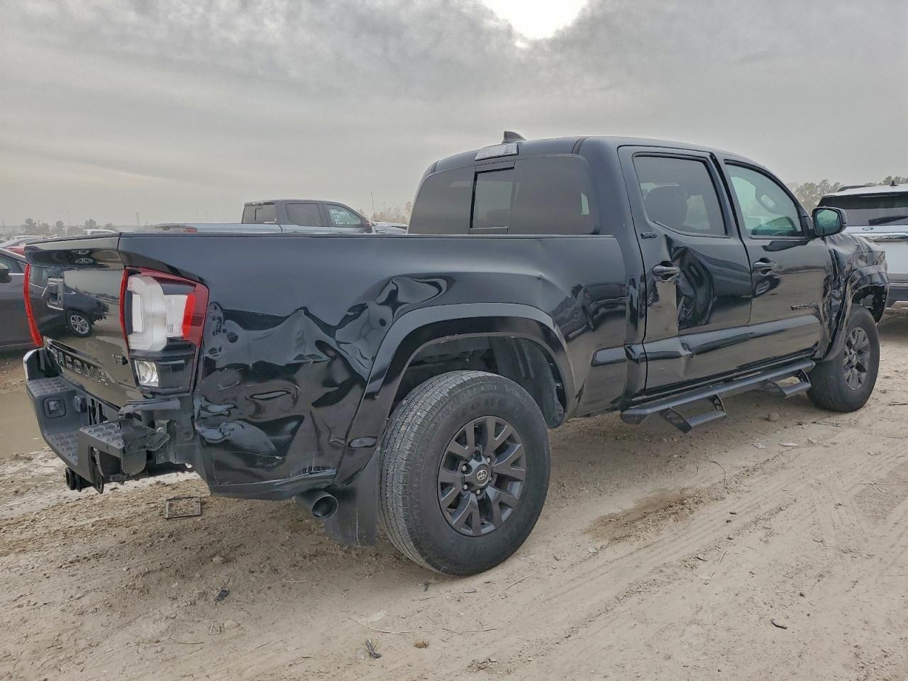 2022 TOYOTA TACOMA DOUBLE CAB photo 3