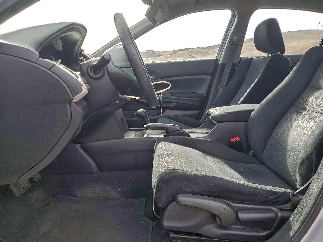 2011 HONDA ACCORD LX photo 7