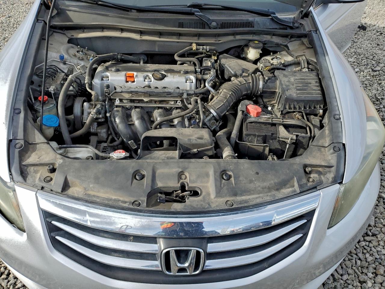 2011 HONDA ACCORD LX photo 11