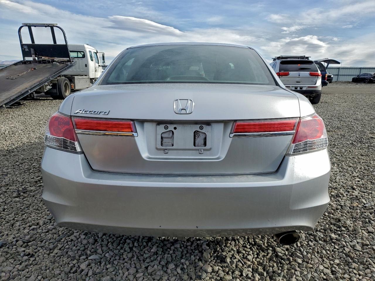 2011 HONDA ACCORD LX photo 6