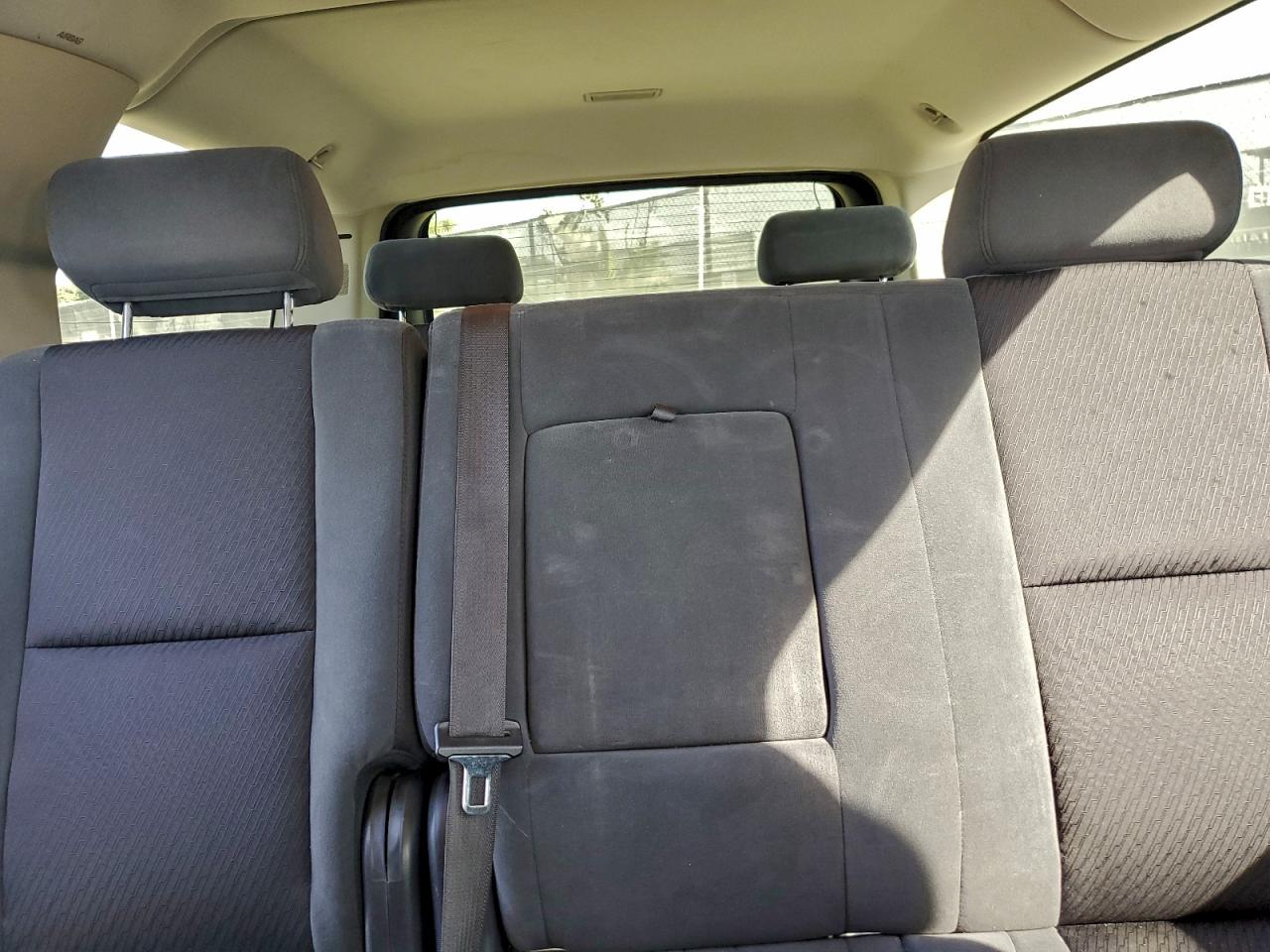 2009 GMC YUKON XL C1500 SLE photo 10