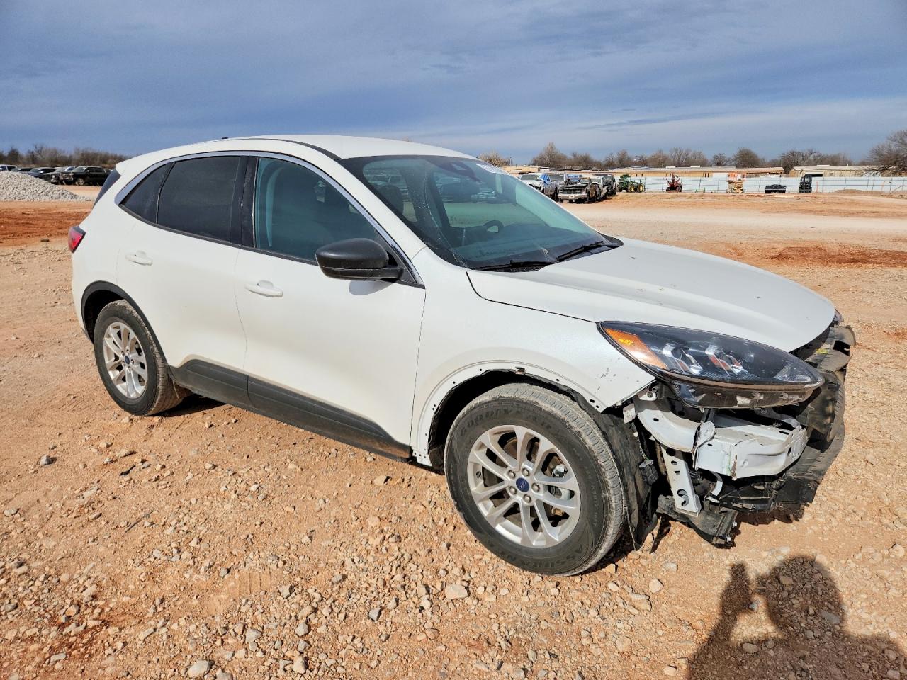 2022 FORD ESCAPE SE photo 4