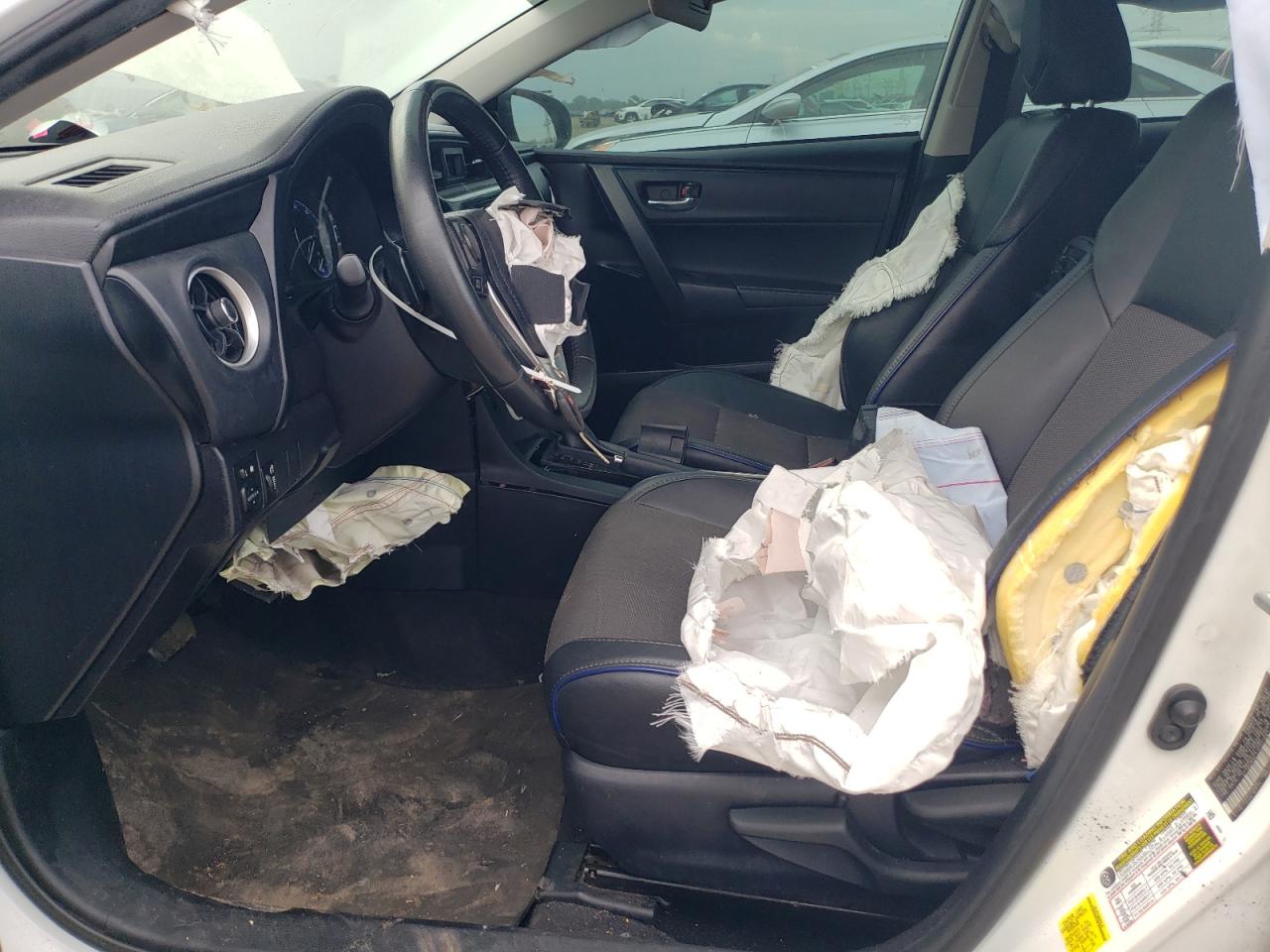 2018 TOYOTA COROLLA L photo 43