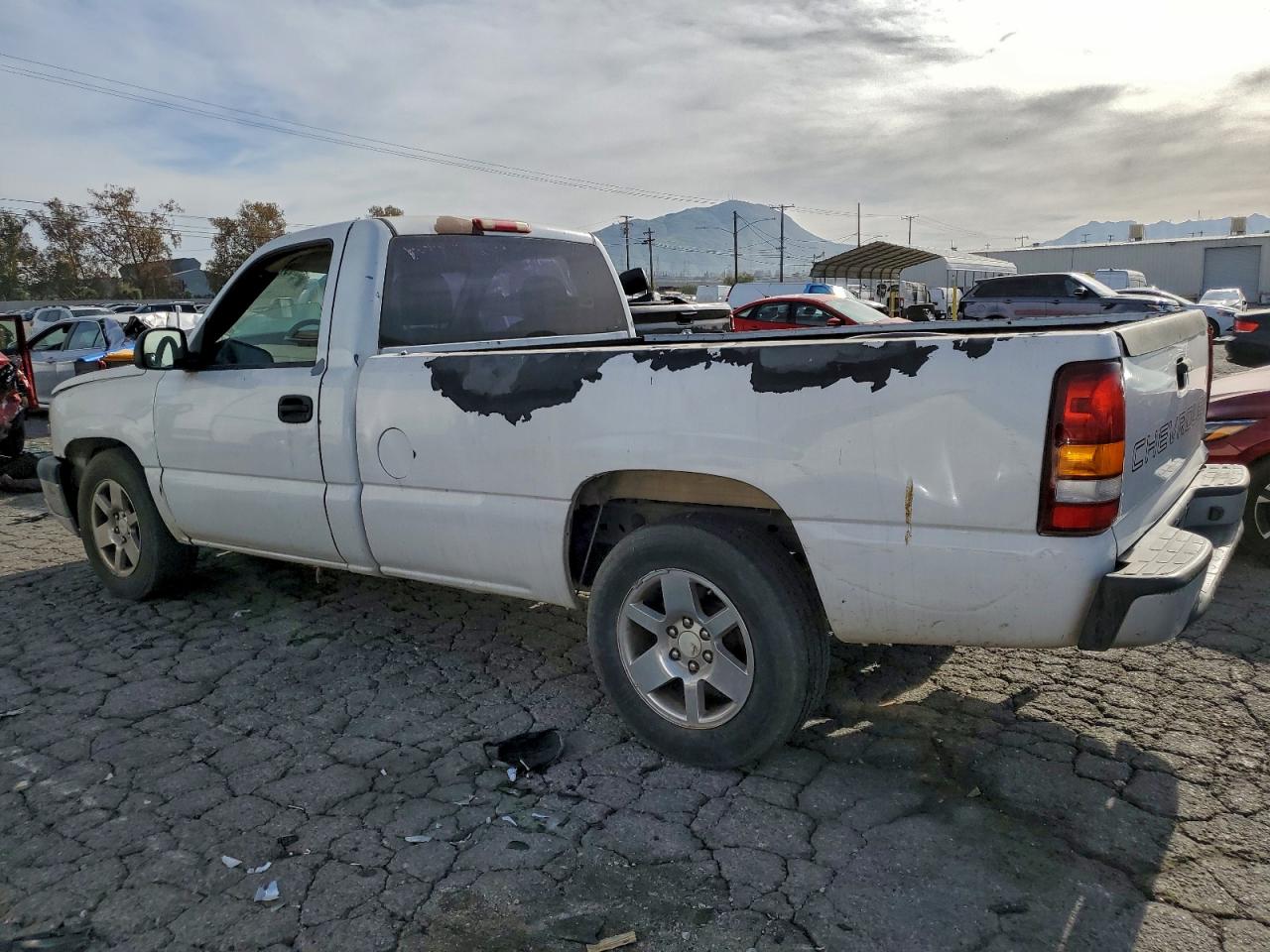 2007 CHEVROLET SILVERADO C1500 CLASSIC photo 2