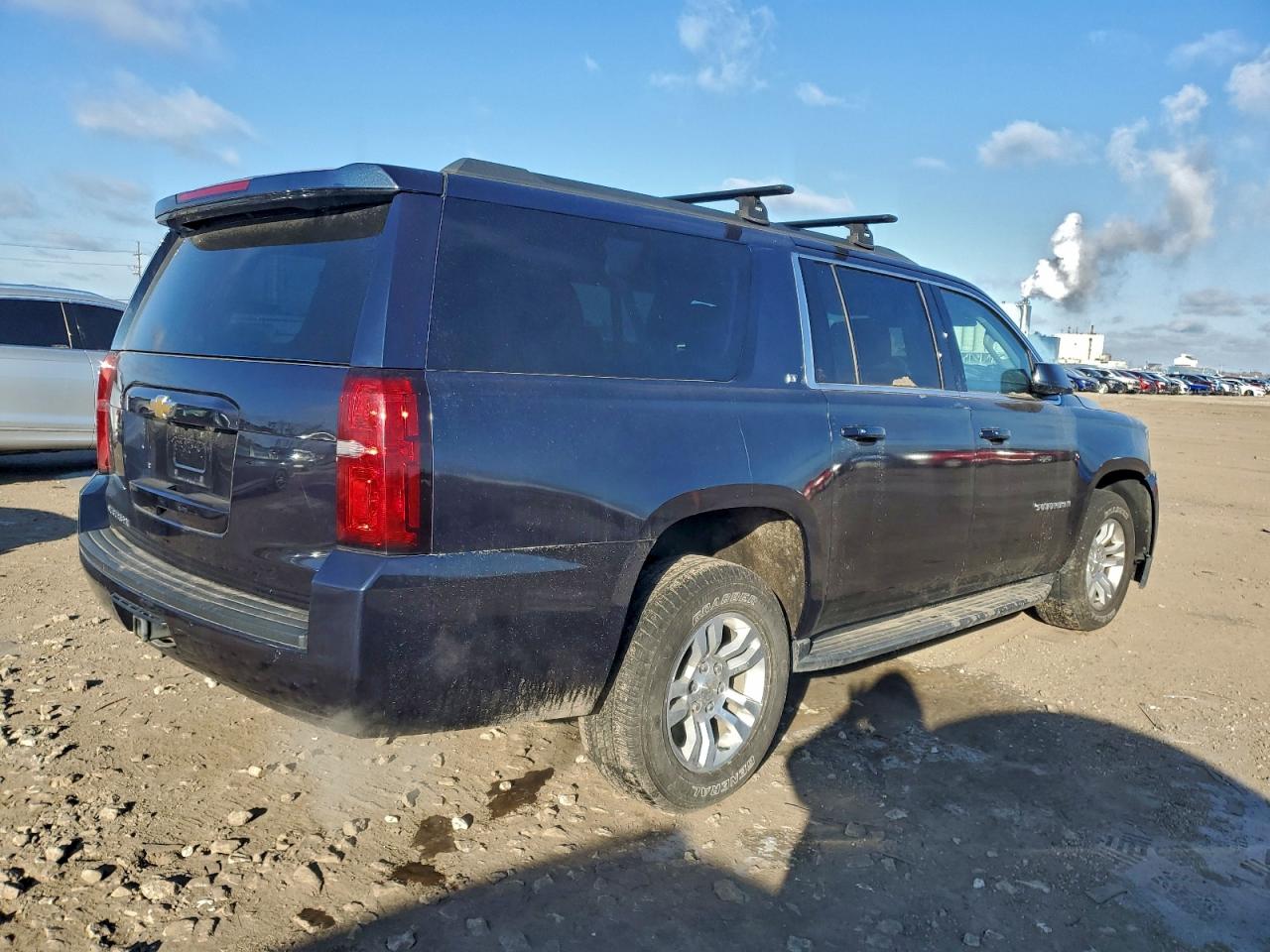 2018 CHEVROLET SUBURBAN K1500 LT photo 3