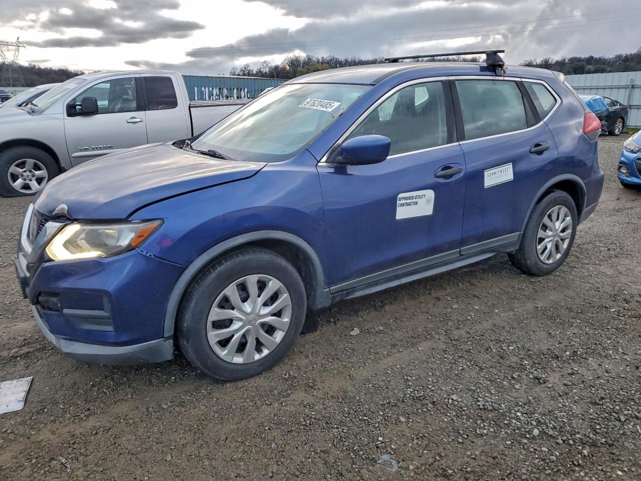 2017 NISSAN ROGUE