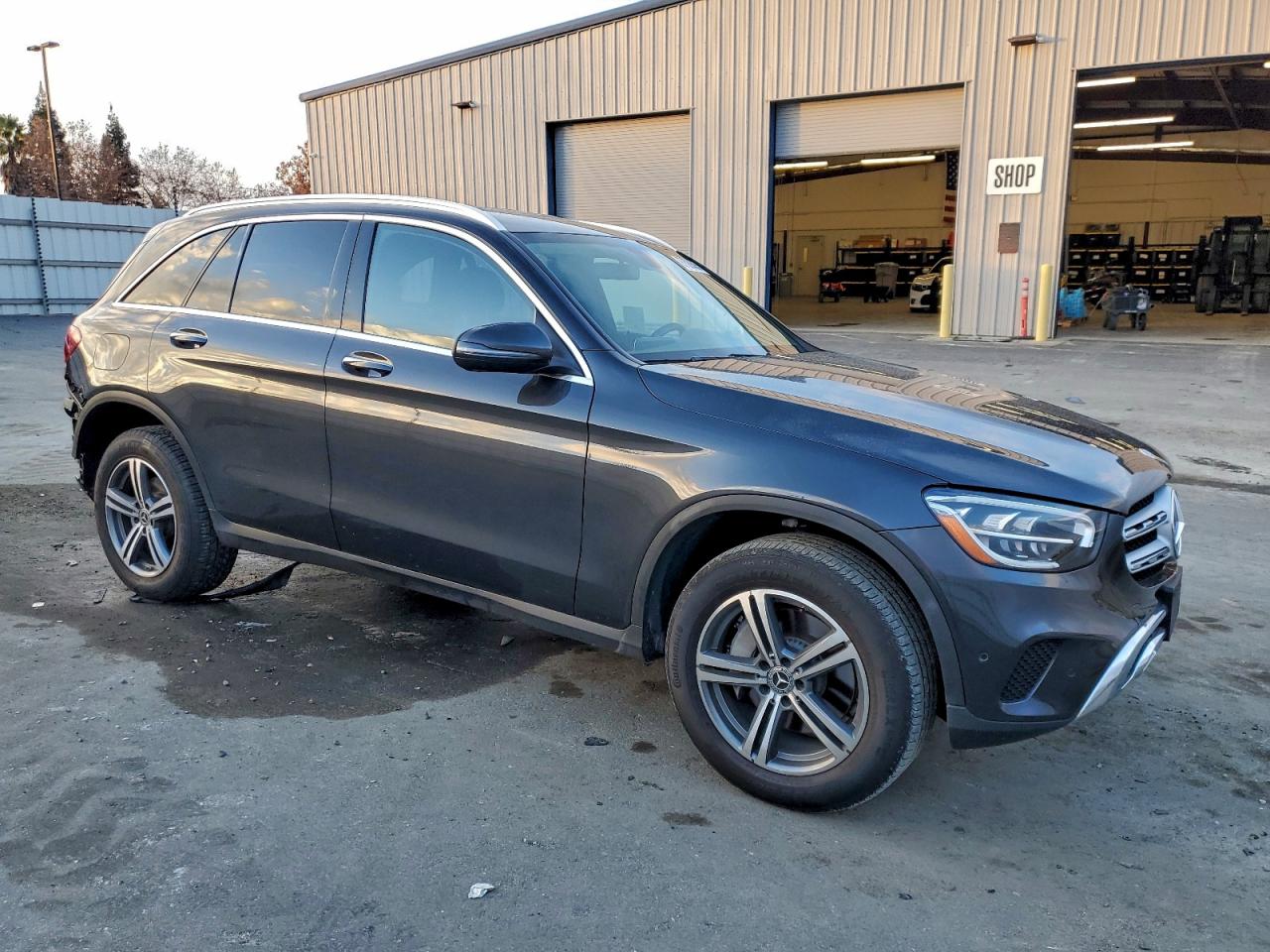 2021 MERCEDES-BENZ GLC 300 photo 4