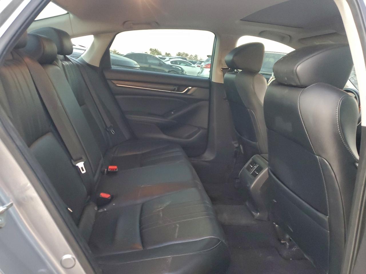 2018 HONDA ACCORD EXL photo 10