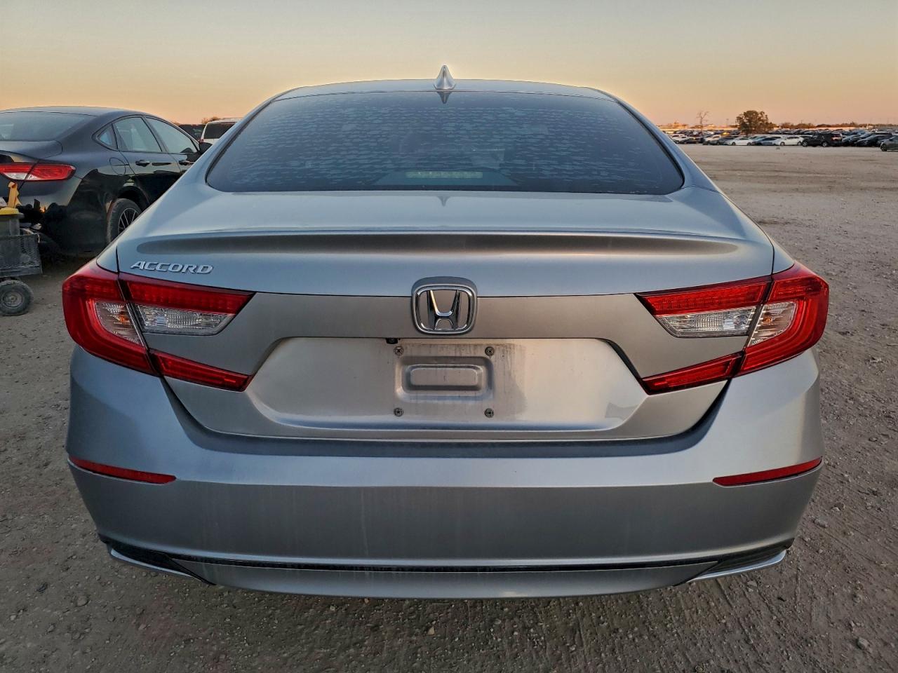 2018 HONDA ACCORD EXL photo 6
