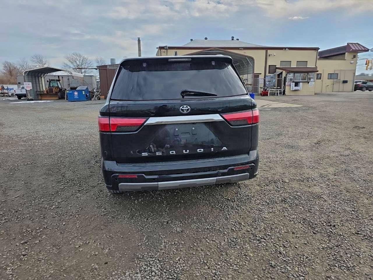 2023 TOYOTA SEQUOIA SR5 photo 6