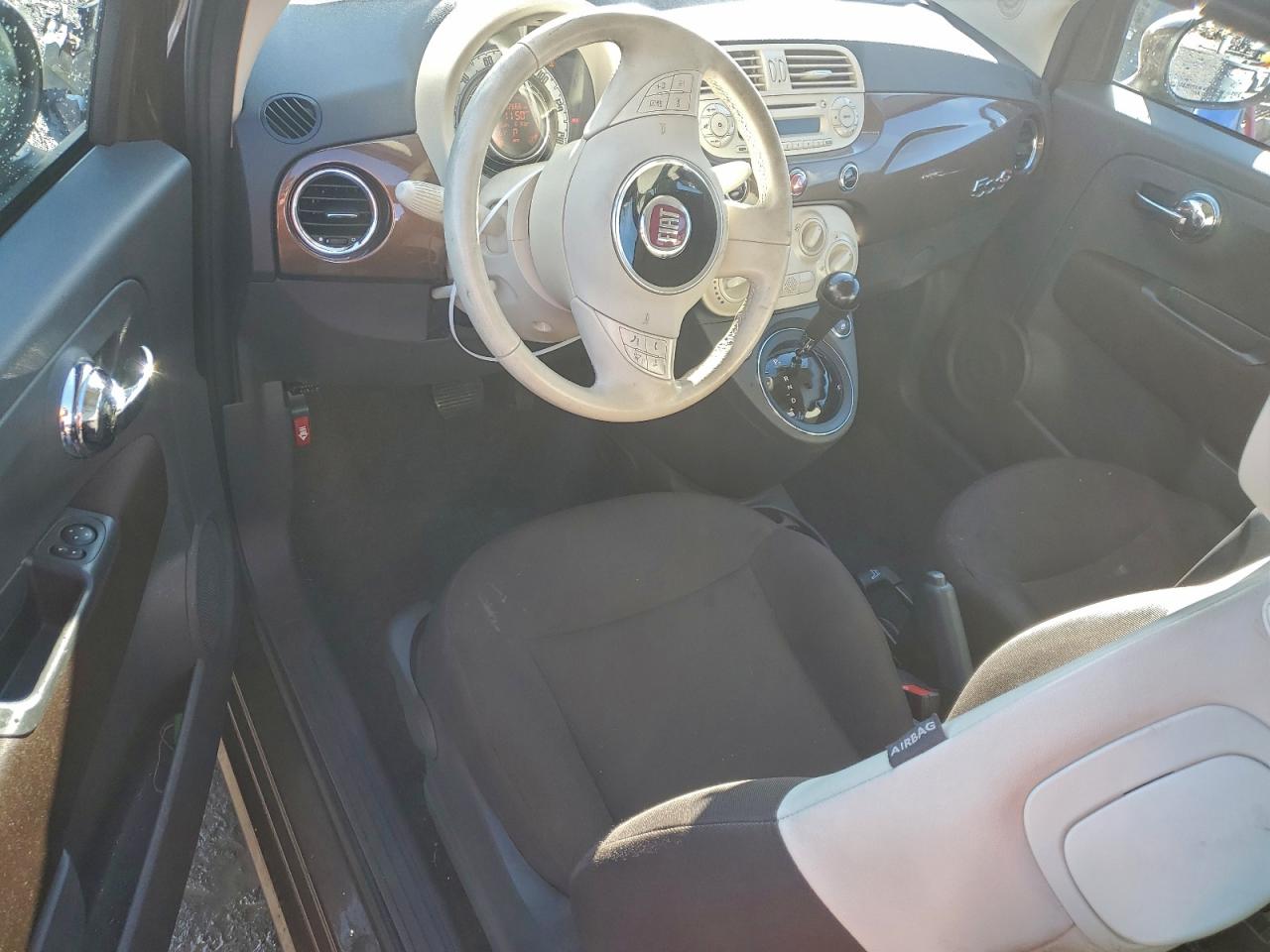 2012 FIAT 500 POP photo 8