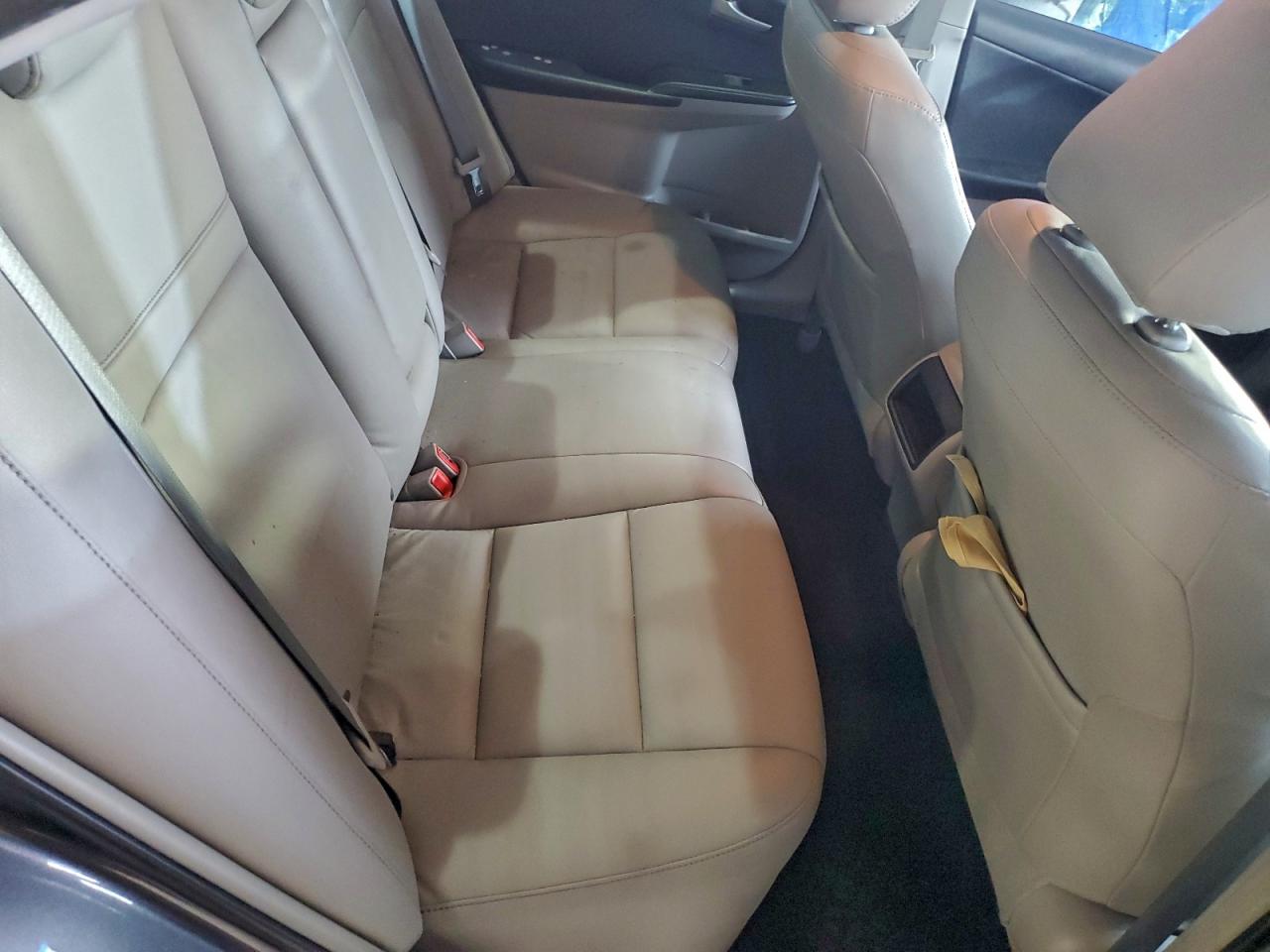 2014 TOYOTA CAMRY L photo 10