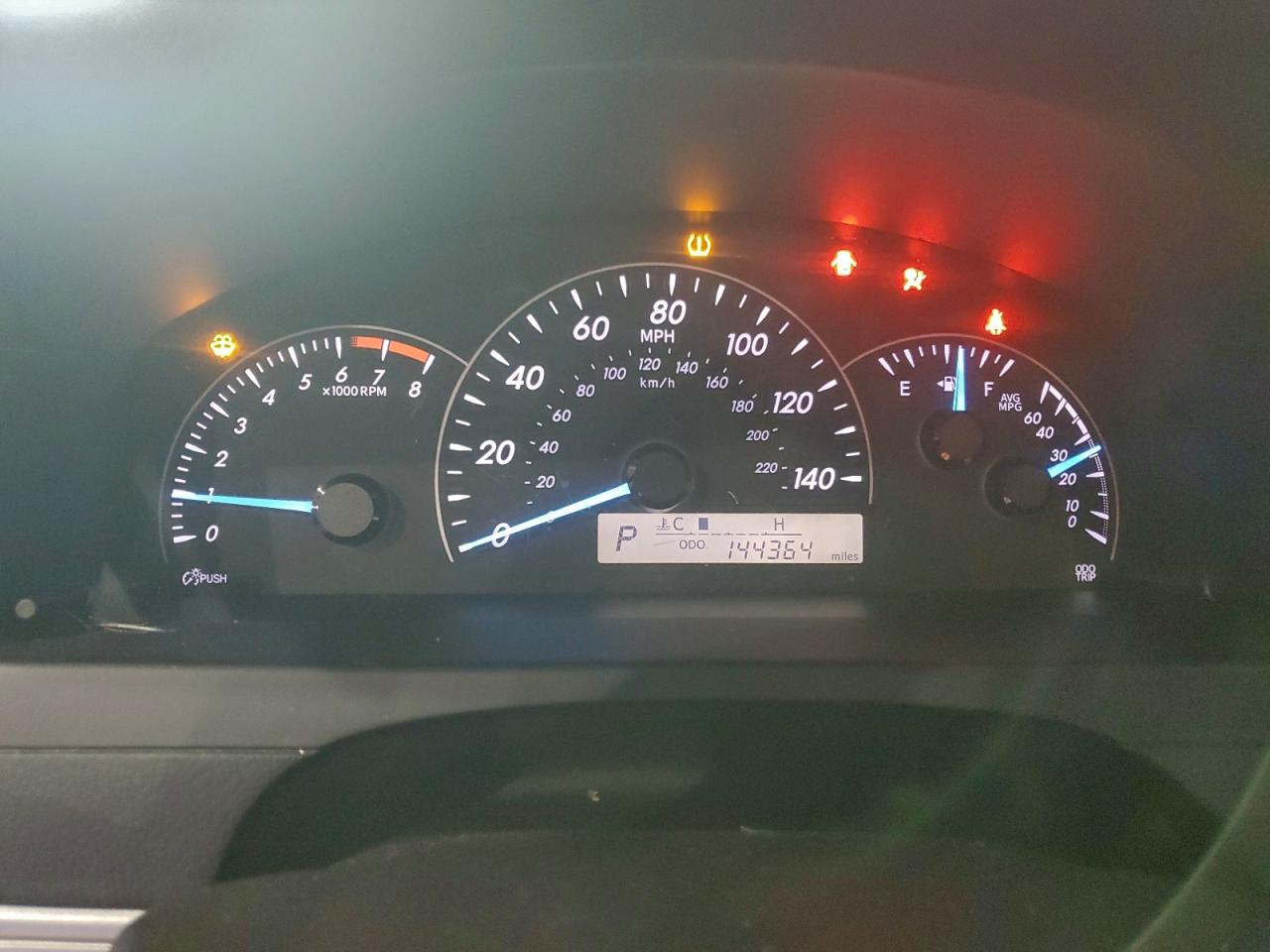 2014 TOYOTA CAMRY L photo 9