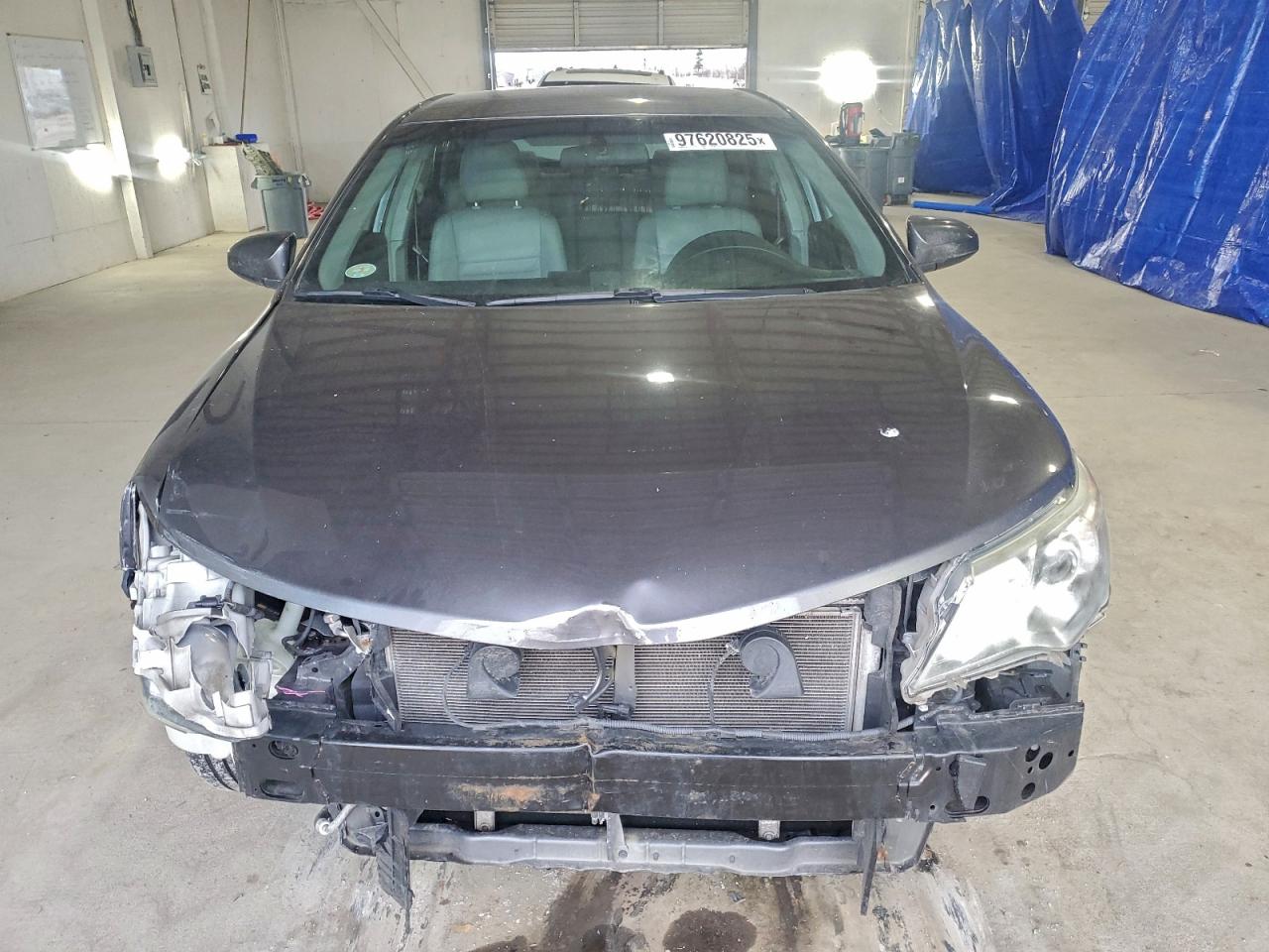 2014 TOYOTA CAMRY L photo 5