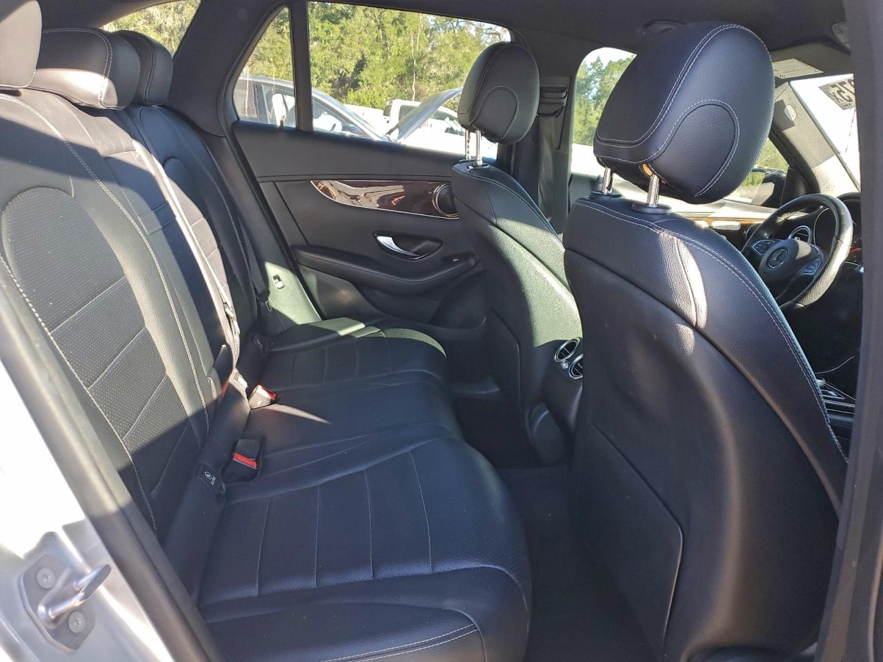 2017 MERCEDES-BENZ GLC 300 photo 11