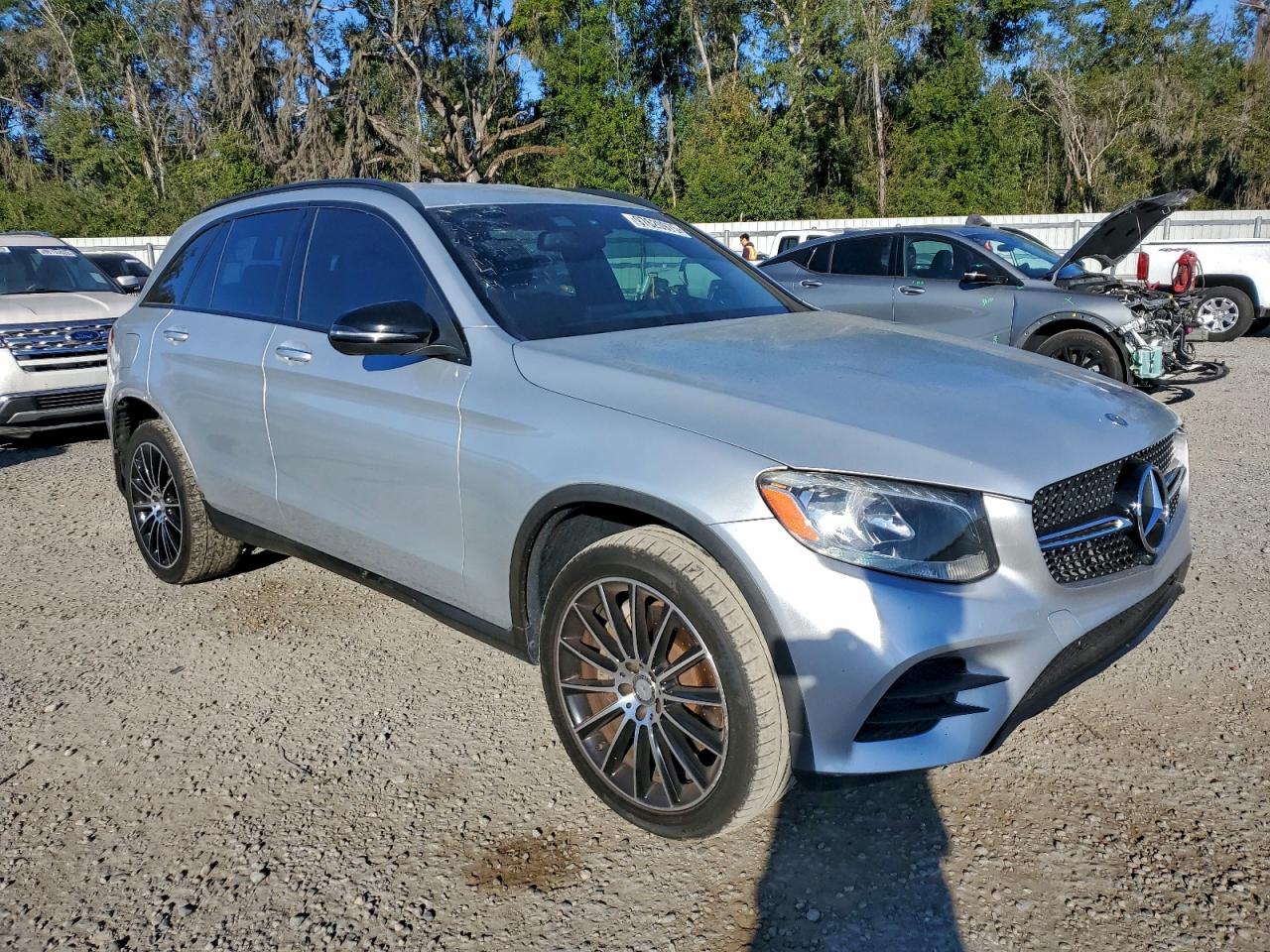 2017 MERCEDES-BENZ GLC 300 photo 4