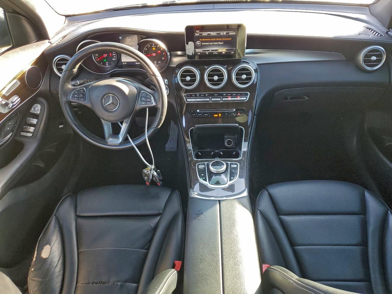 2017 MERCEDES-BENZ GLC 300 photo 8
