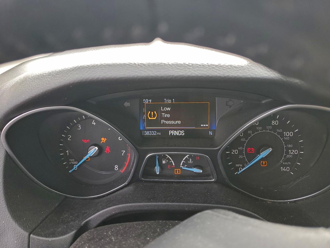 2015 FORD FOCUS SE photo 9