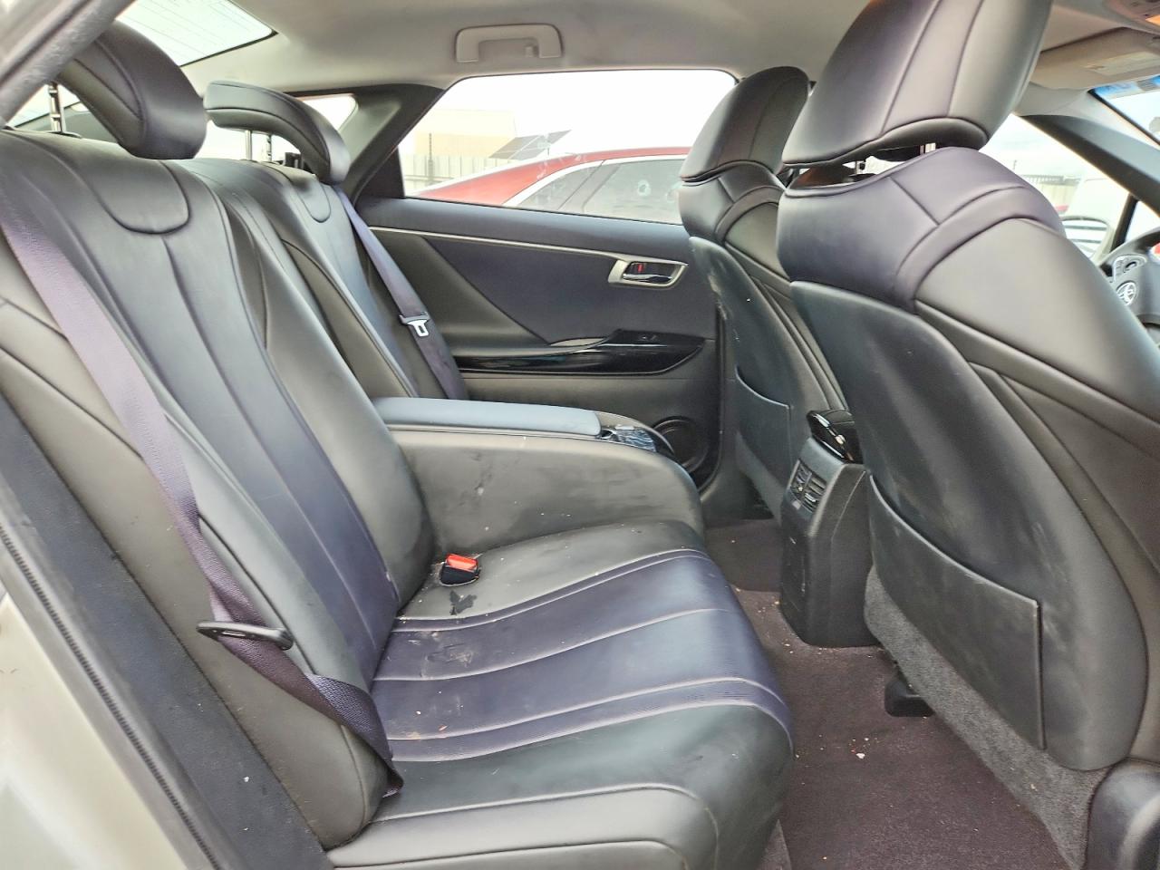 2018 TOYOTA MIRAI photo 10