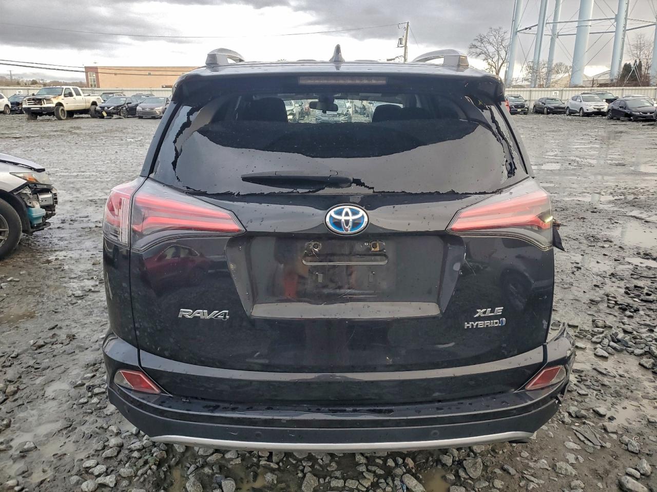 2016 TOYOTA RAV4 HV XLE photo 6
