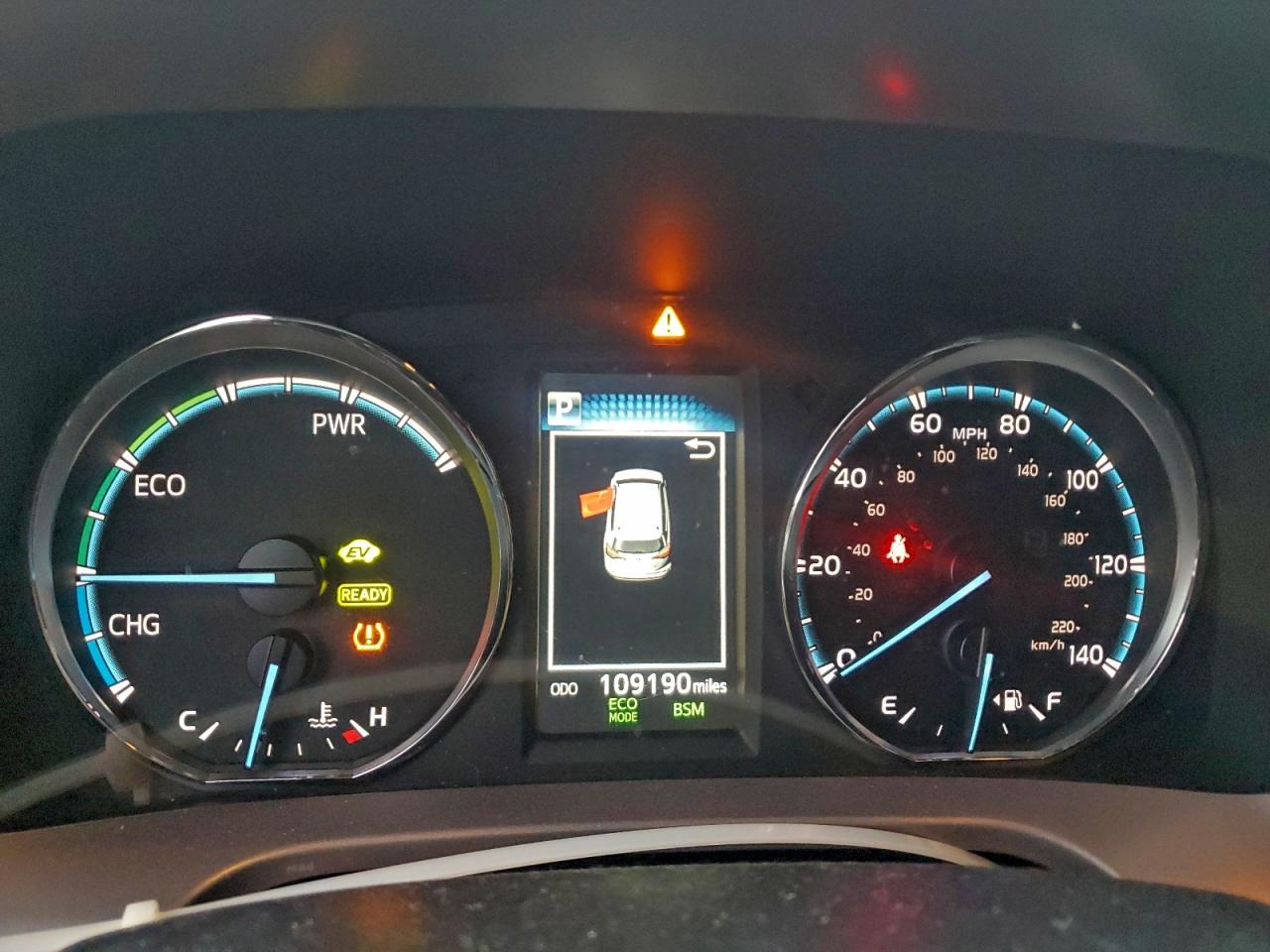 2016 TOYOTA RAV4 HV XLE photo 9