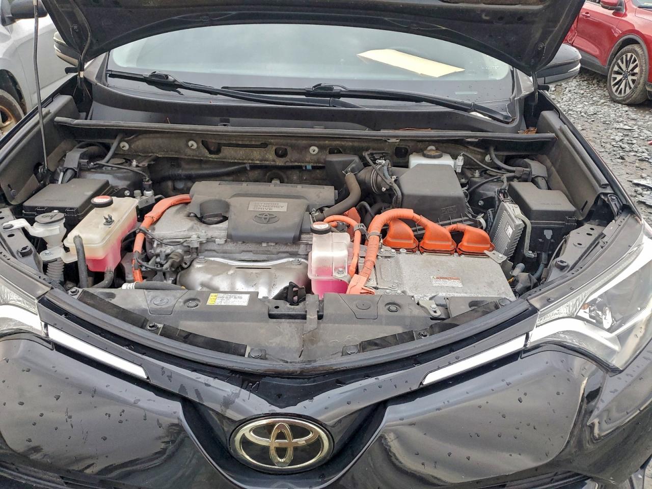 2016 TOYOTA RAV4 HV XLE photo 11