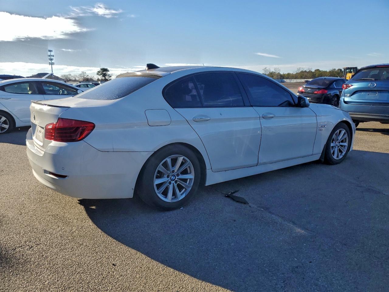 2014 BMW 528 XI photo 3