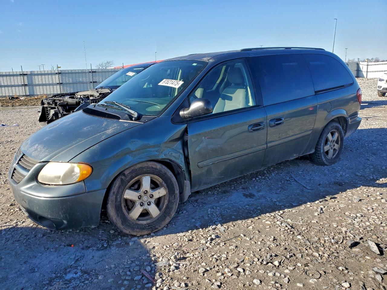 2007 DODGE GRAND CARAVAN SXT — FRONT END damage — photo 1