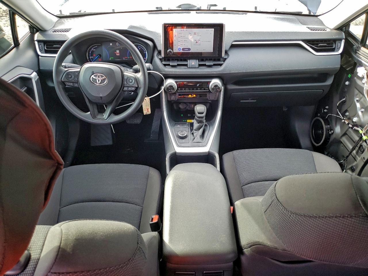 2025 TOYOTA RAV4 LE photo 8