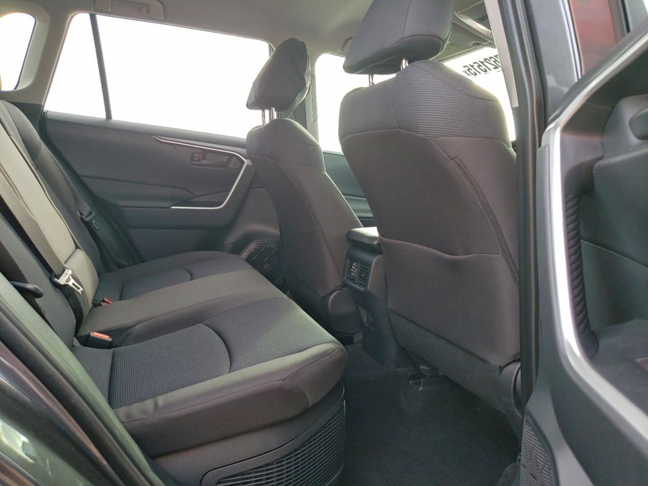 2025 TOYOTA RAV4 LE photo 11