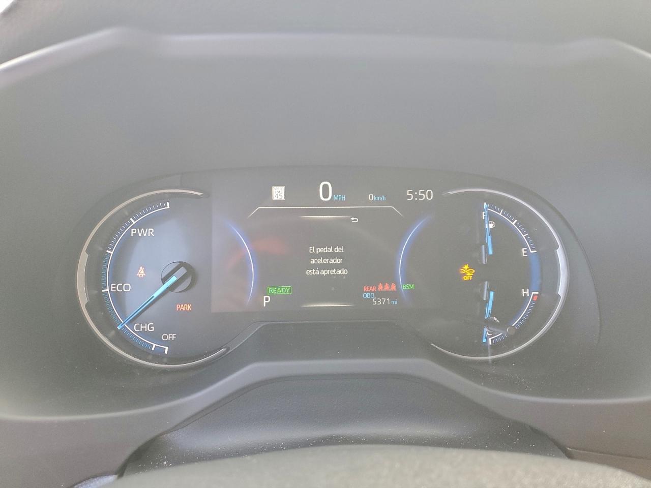 2025 TOYOTA RAV4 LE photo 9