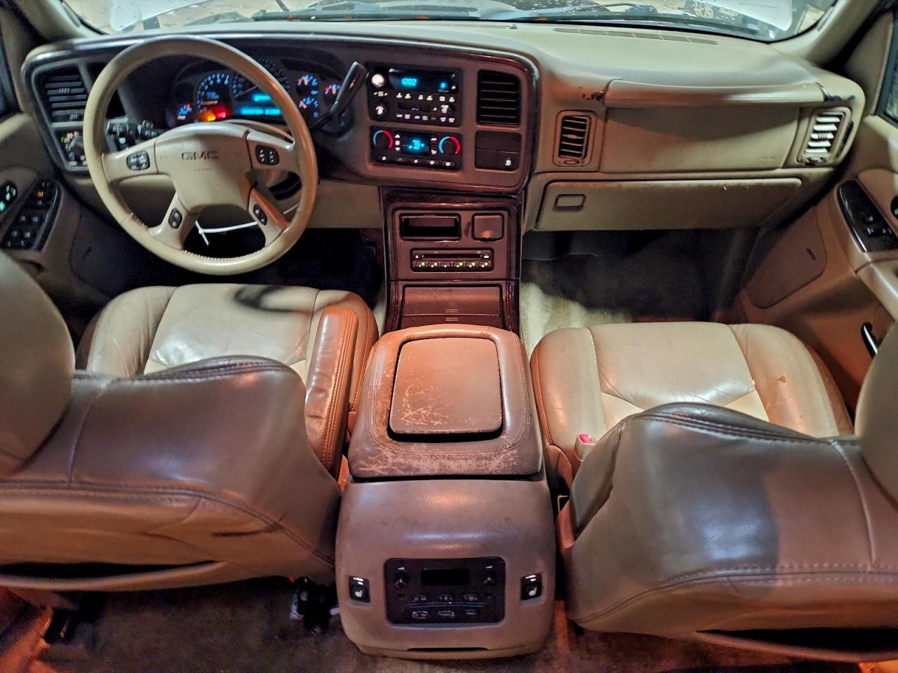 2003 GMC YUKON XL DENALI photo 8