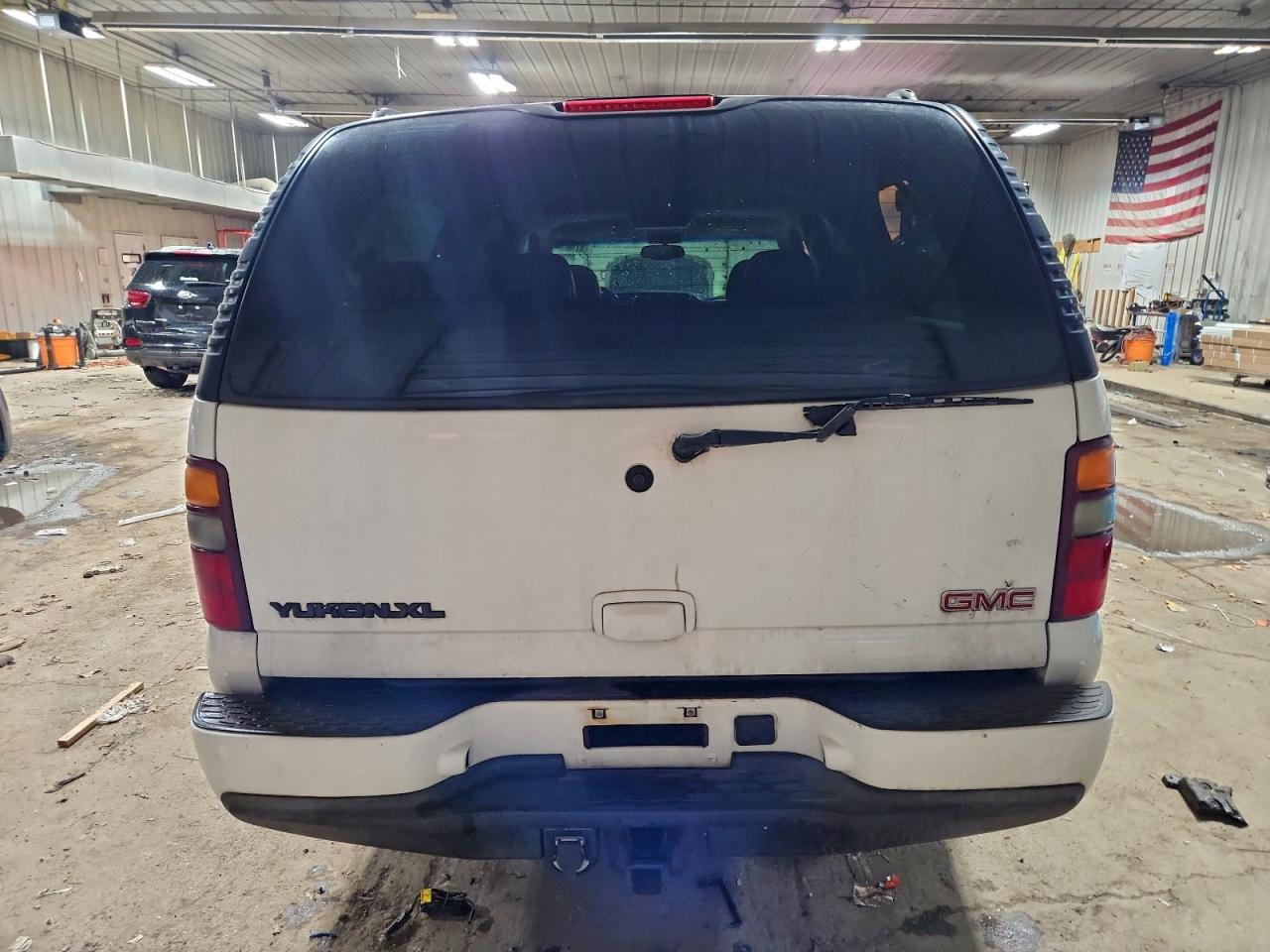 2003 GMC YUKON XL DENALI photo 6
