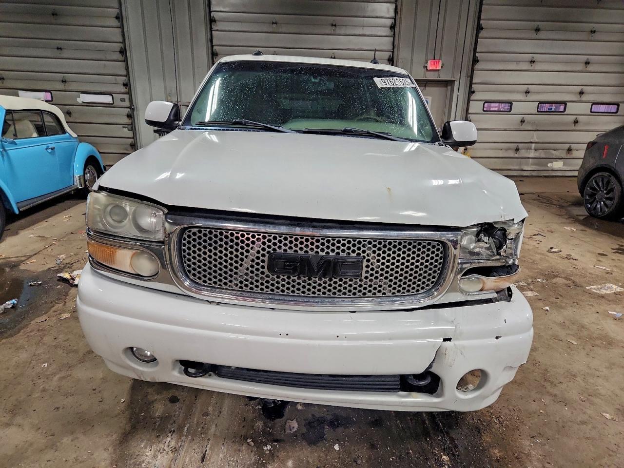 2003 GMC YUKON XL DENALI photo 5